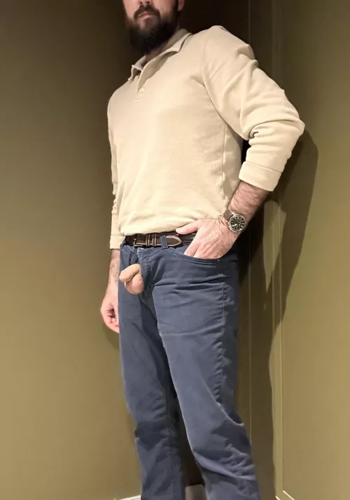 We’re at the bar, meet me in the bathroom