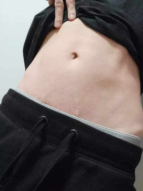 what if you ended up with a 5'3 105lb femboyyy as a roommate?