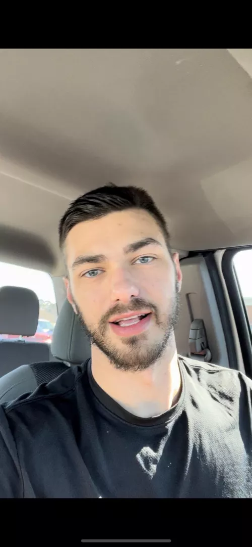 When your on video call and your sister scream shots you talking 😂