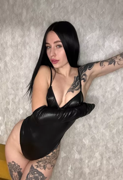 Why spend the day alone when you can come play with me instead?