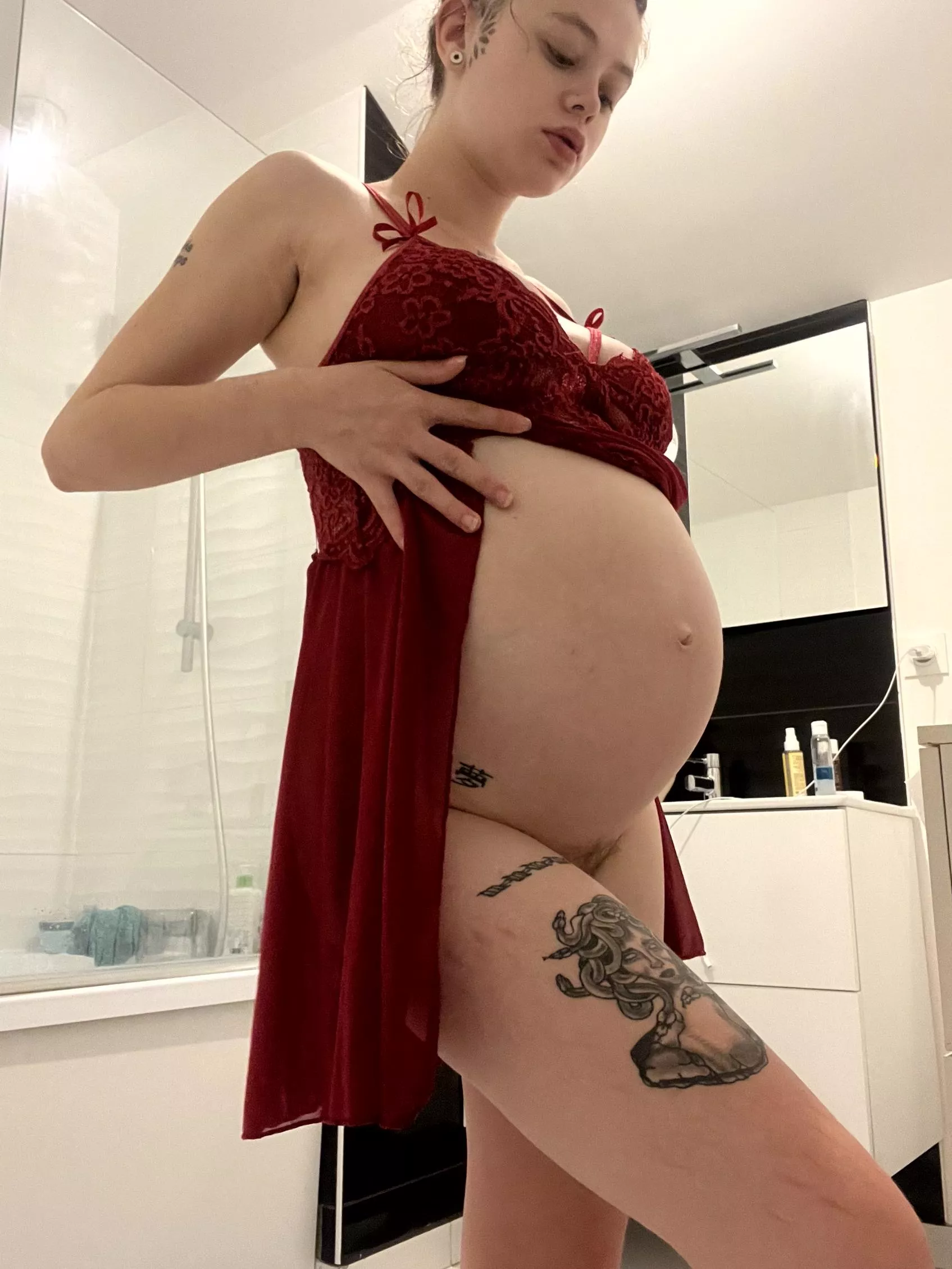 Would you creampie a pregnant girl?