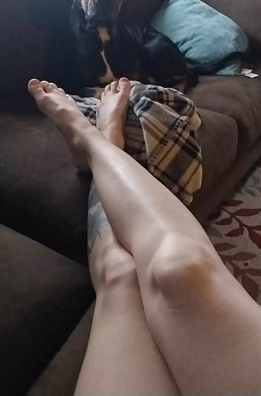 Would you let me give you a footjob?