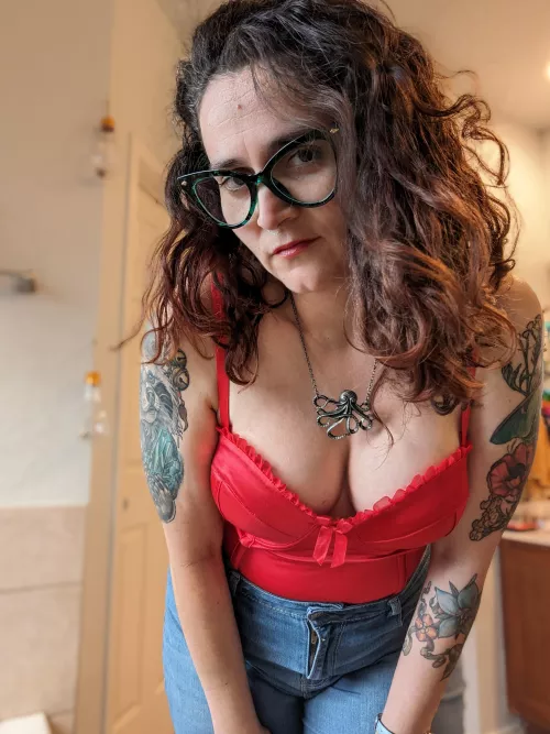 Yes, that's an octopus necklace.