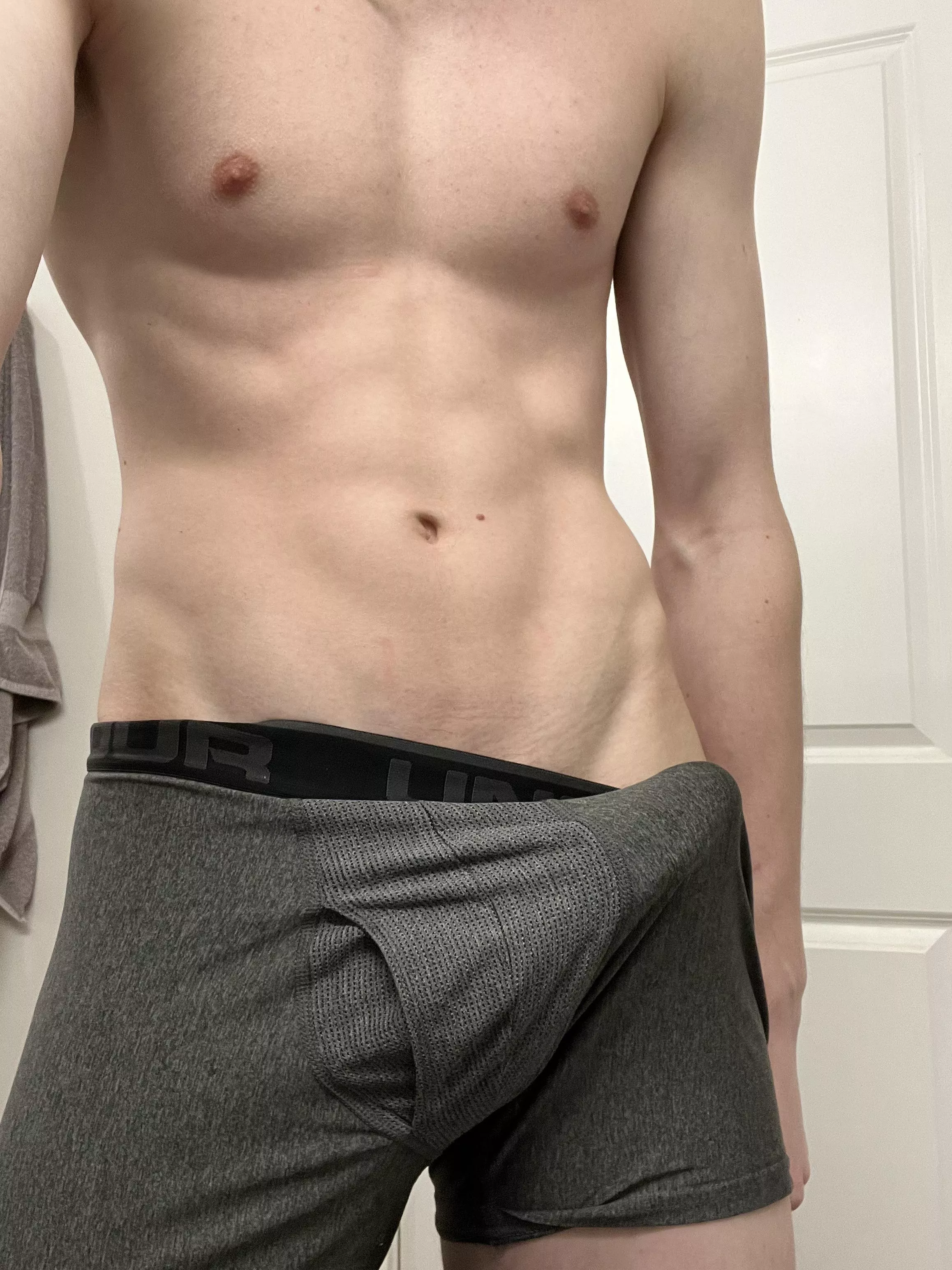 19 y/o who wants a peak 😜