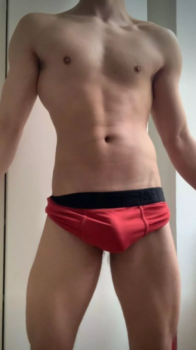 (19)Does red suit me?