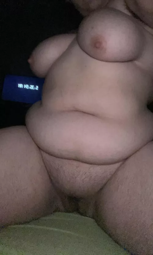 20 f, do you like my pretty body?