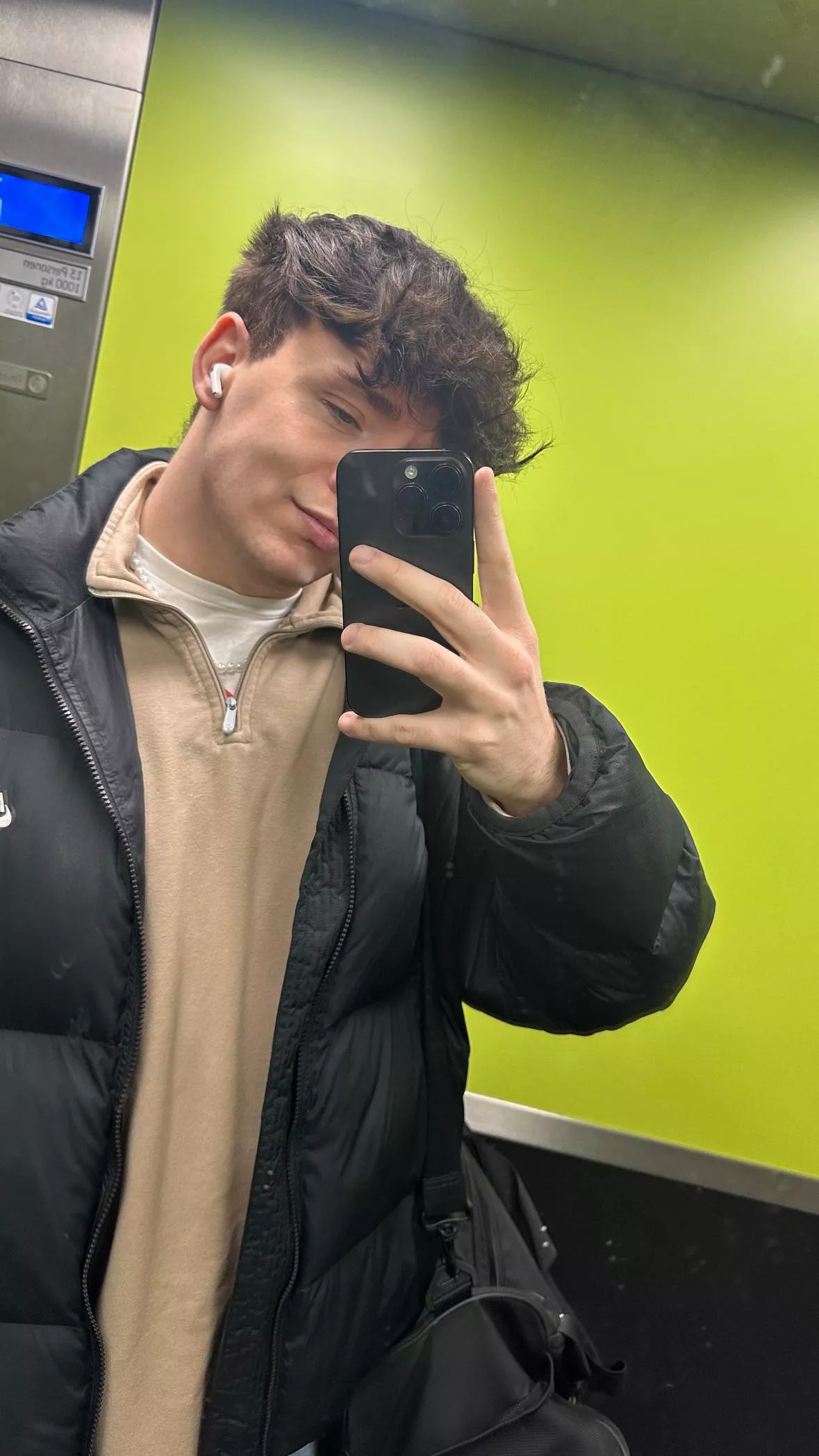 21, fit, horny af looking for quick one. Add @tobsedt12