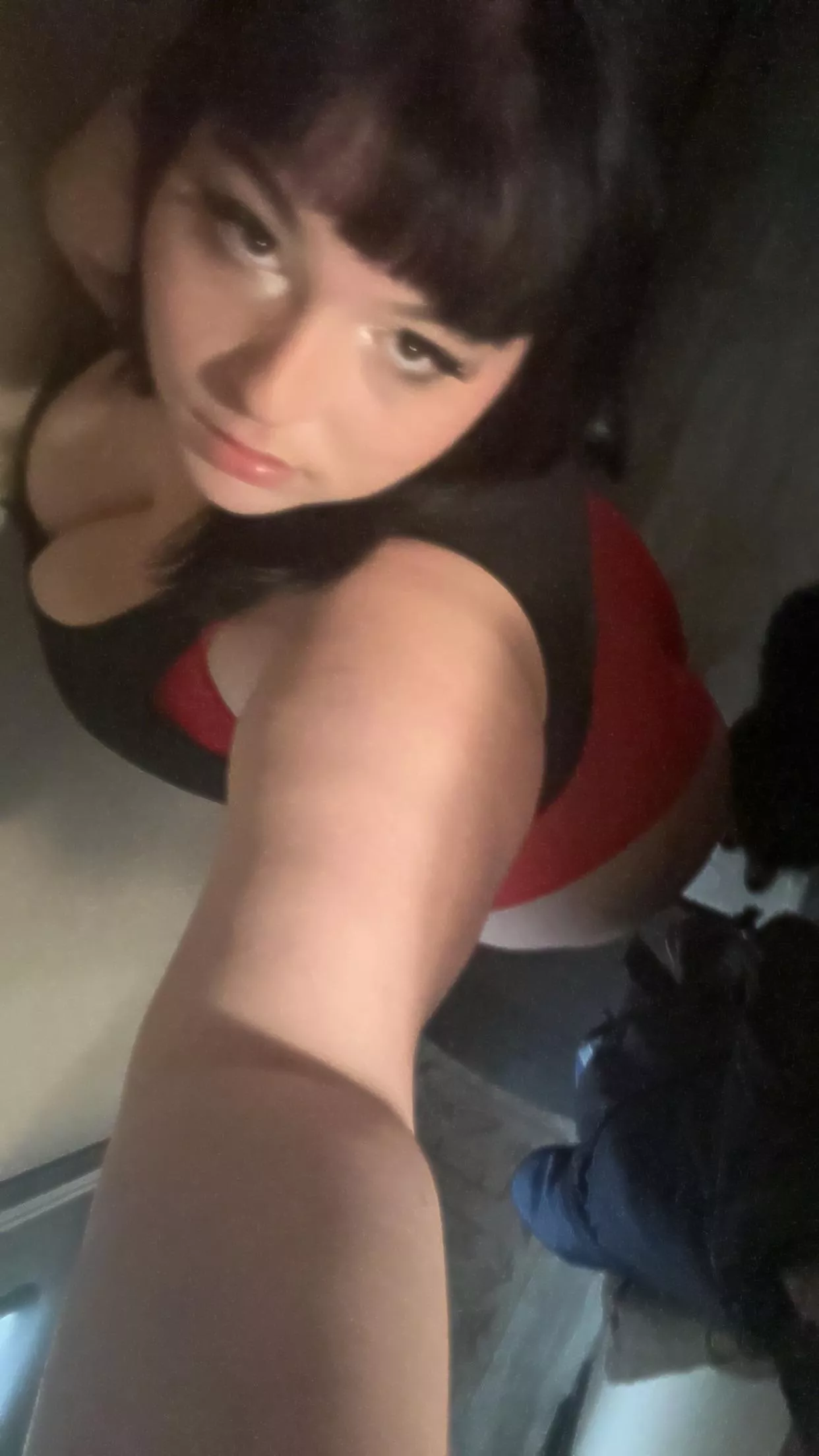 22 f like what you see ?