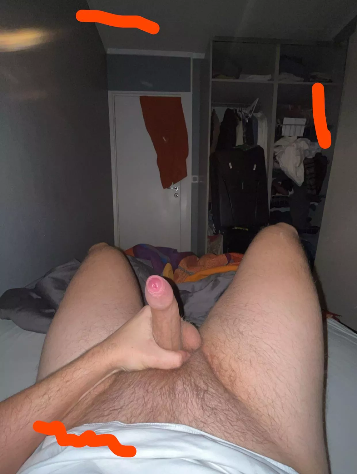25 Scandinavian looking for hot guys to jerk off with. Send FACE when adding. Twink+ Add heys_gays on snapchat