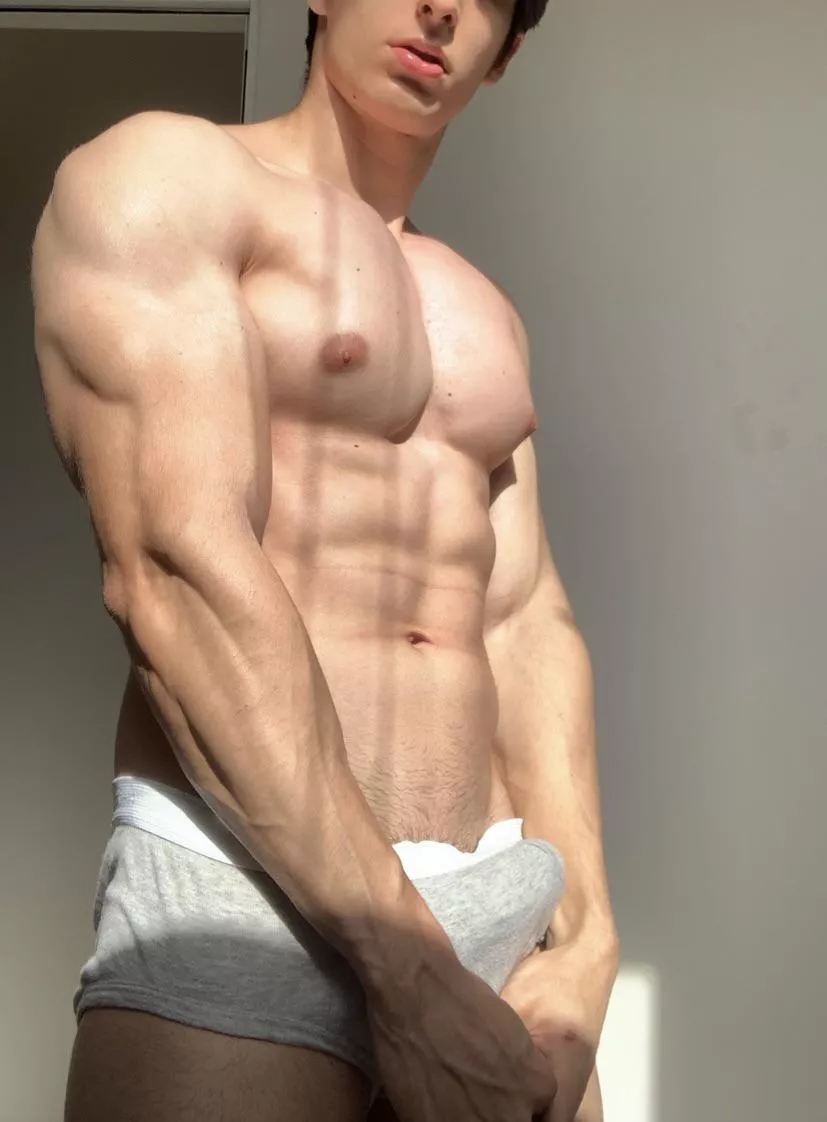 Are you worthy of worship the muscle god?