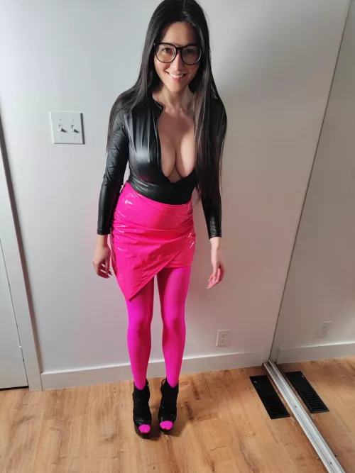 Black and pink surprisingly work well together