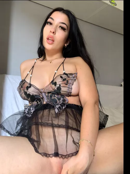 can this girl welcome you home every day in this this