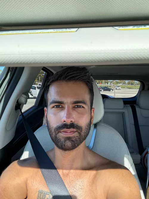 First post ever on a gay subreddit. Feeling a bit nervous 😅