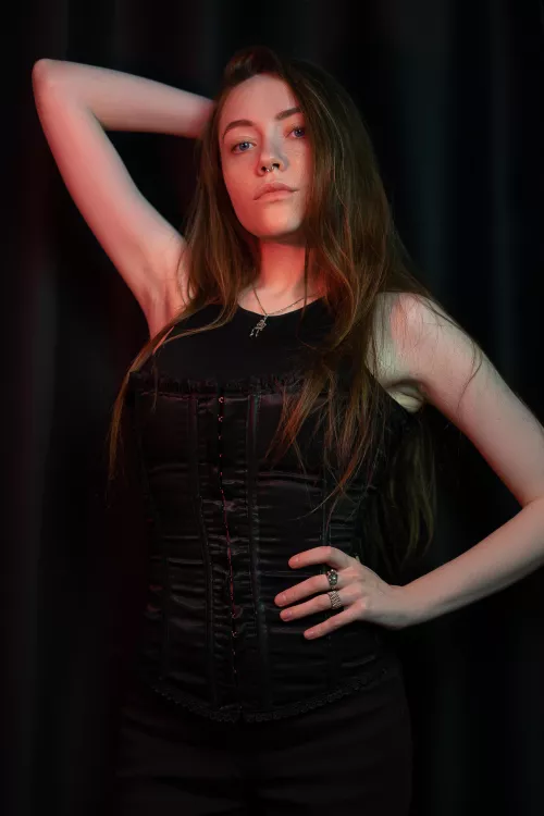 Give in to temptation I know you're looking at me.