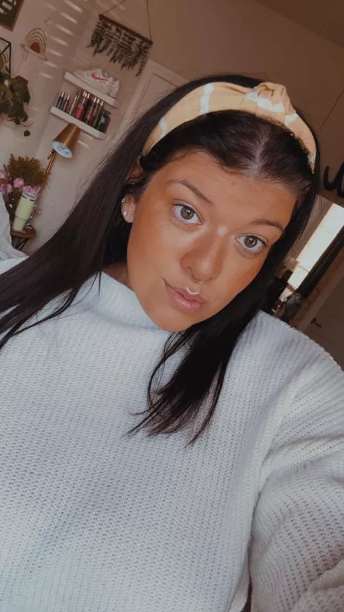 Good morning ✨ your favorite chubby princess just saying hello.