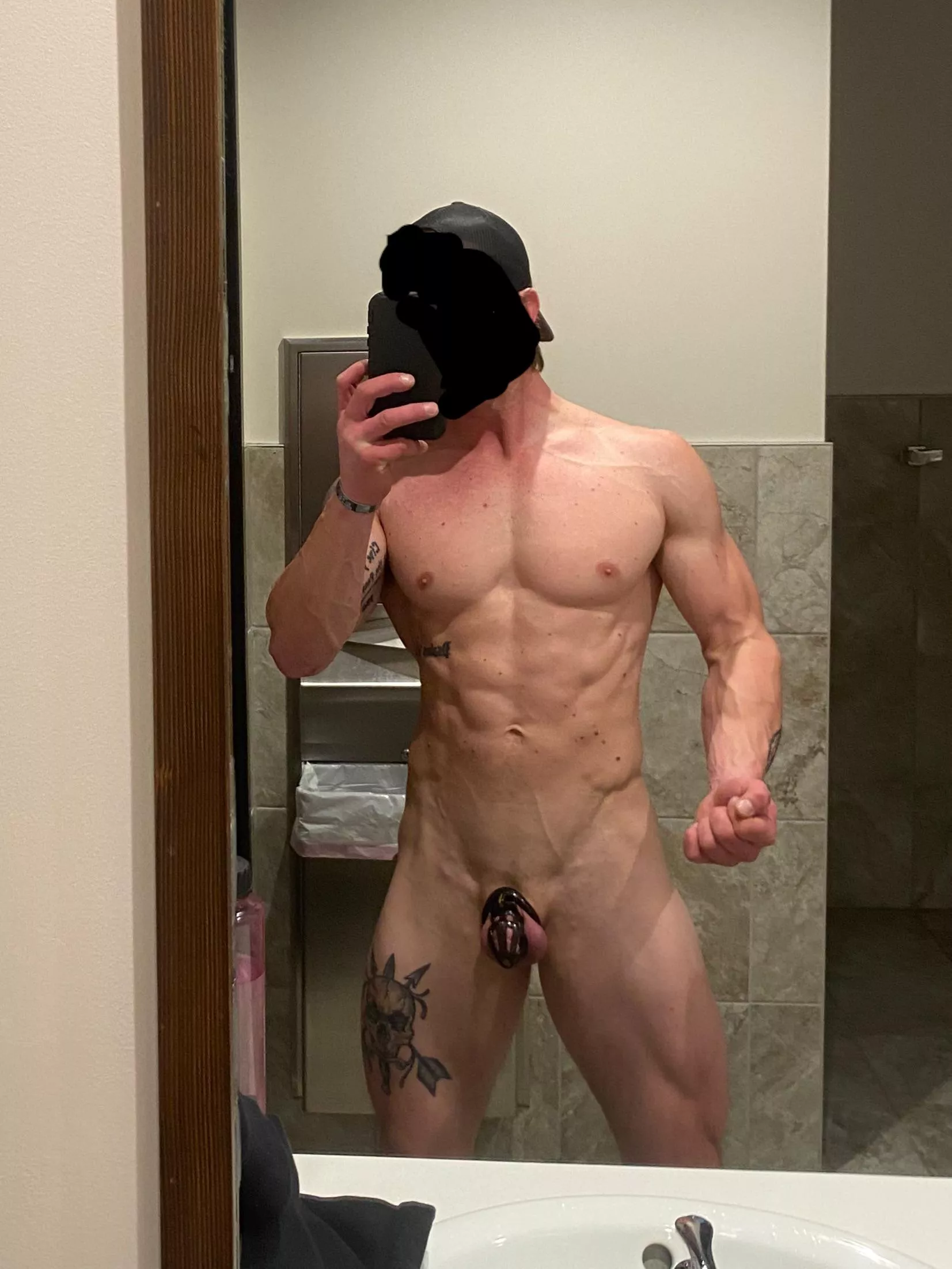 I actually love it when my wife plans to cuck me because I love being caged 😊