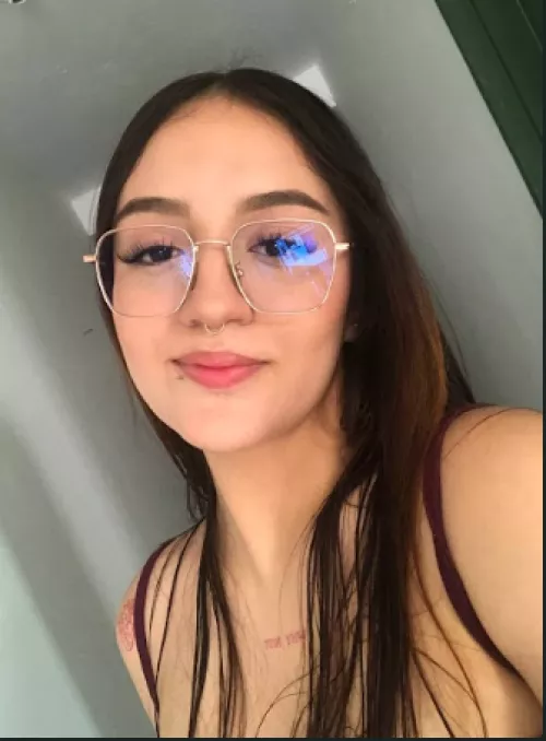 I can't control myself when I know you're looking at me.