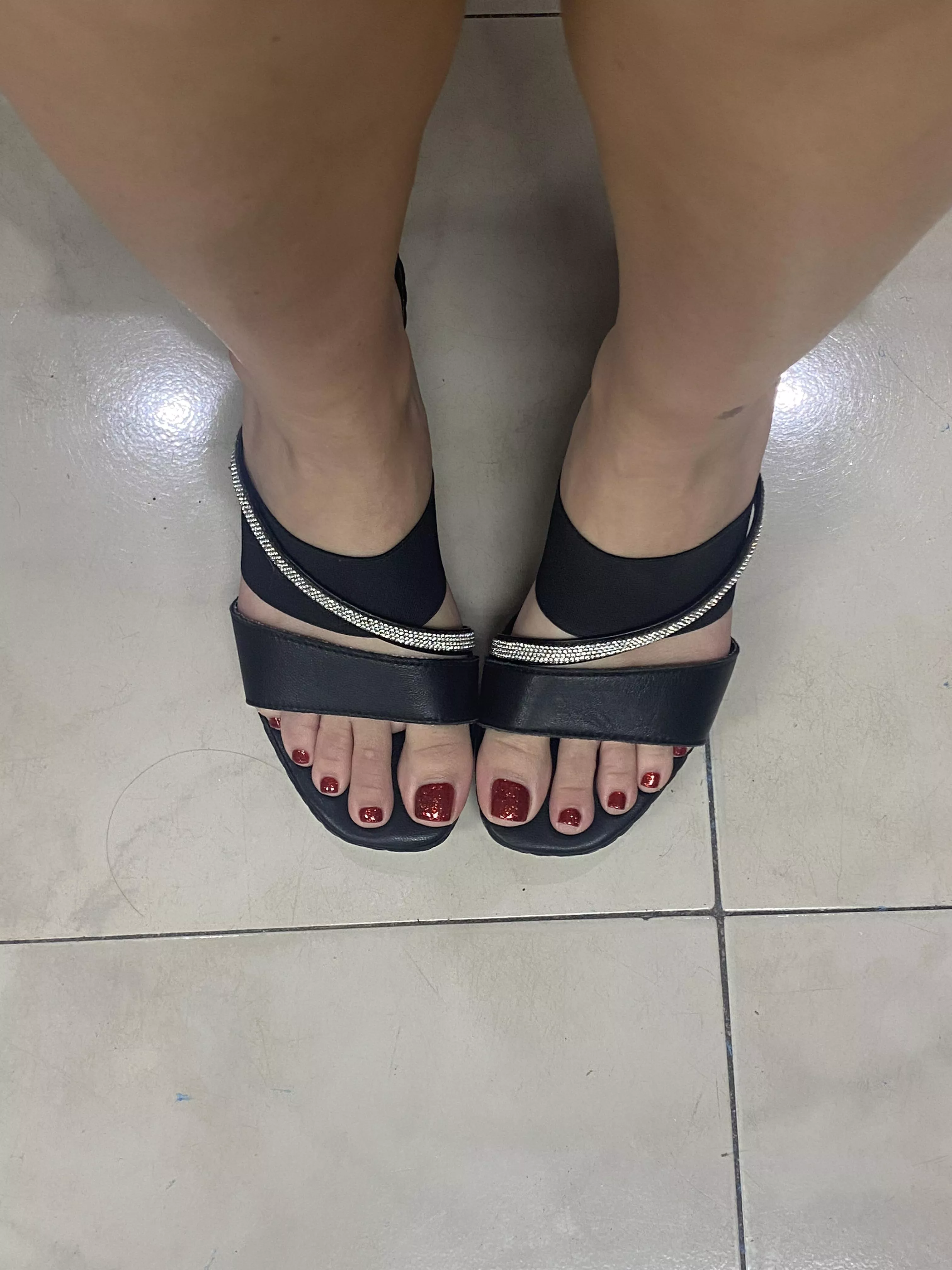I just got a pedicure, how do they look?