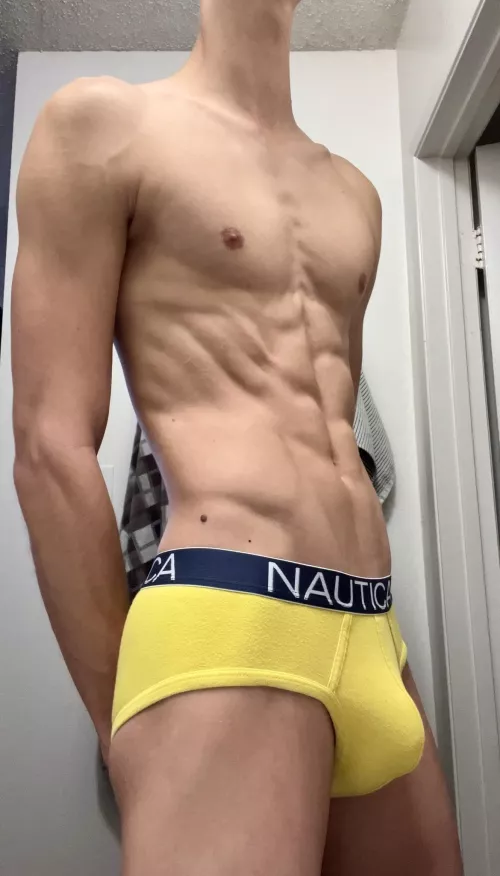 I like the way my bulge looks in these underwear. Do you?