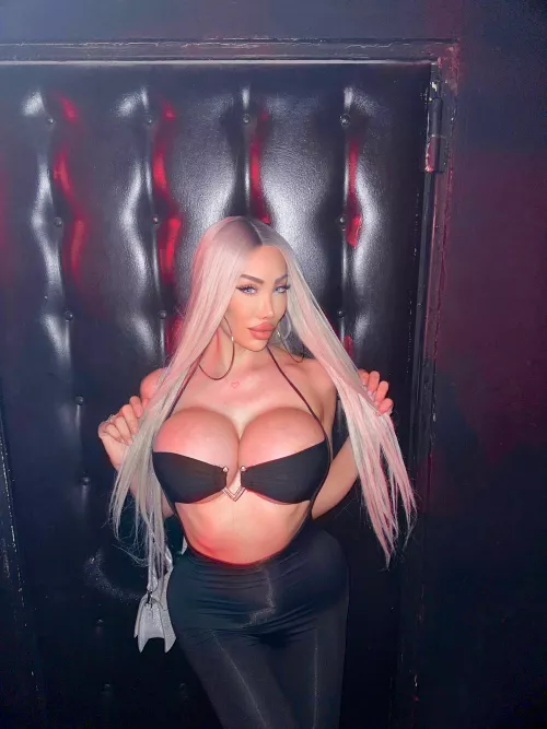 I should pay someone to hold my boobs up for me.. any applications?