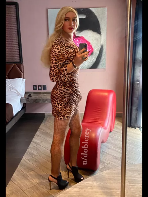 I was too exited I couldn’t hide my bulge, so I guess this belongs here, like it?