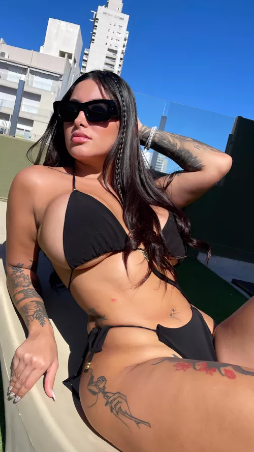 If you see me outside, do you think I'm average or hot