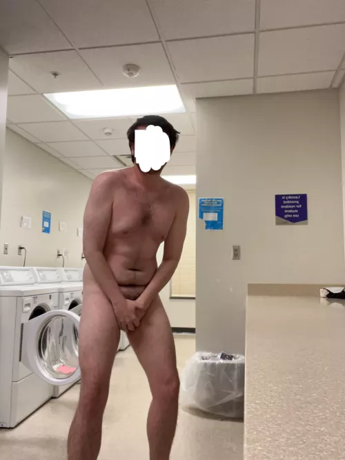 Imagine just trying to do your laundry and catch me like this 😭