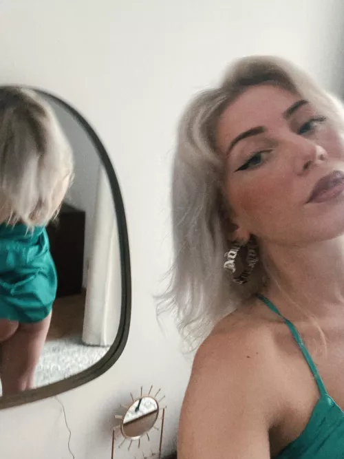 Lets make a deal you give me back shots I watch in the mirror