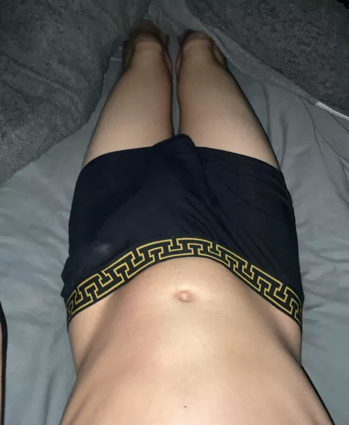 Morning wood buldge 🍆