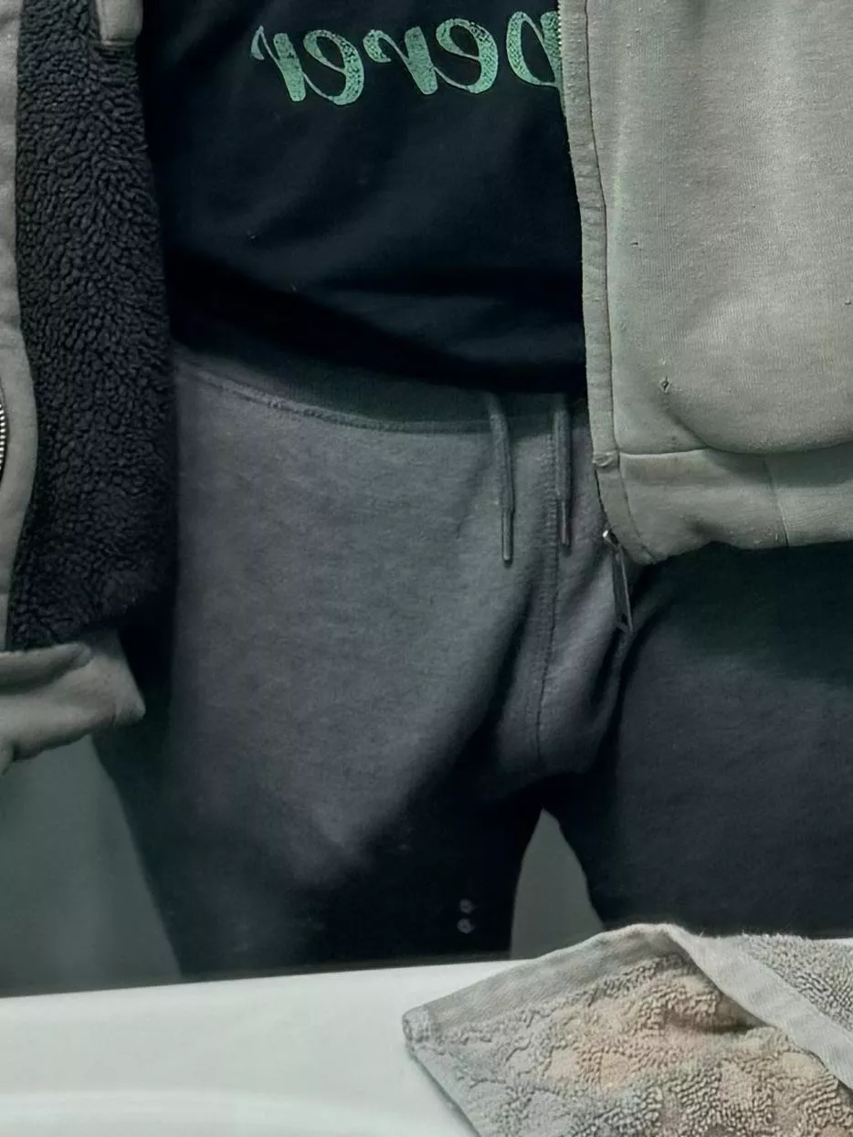 My bulge wana see more?