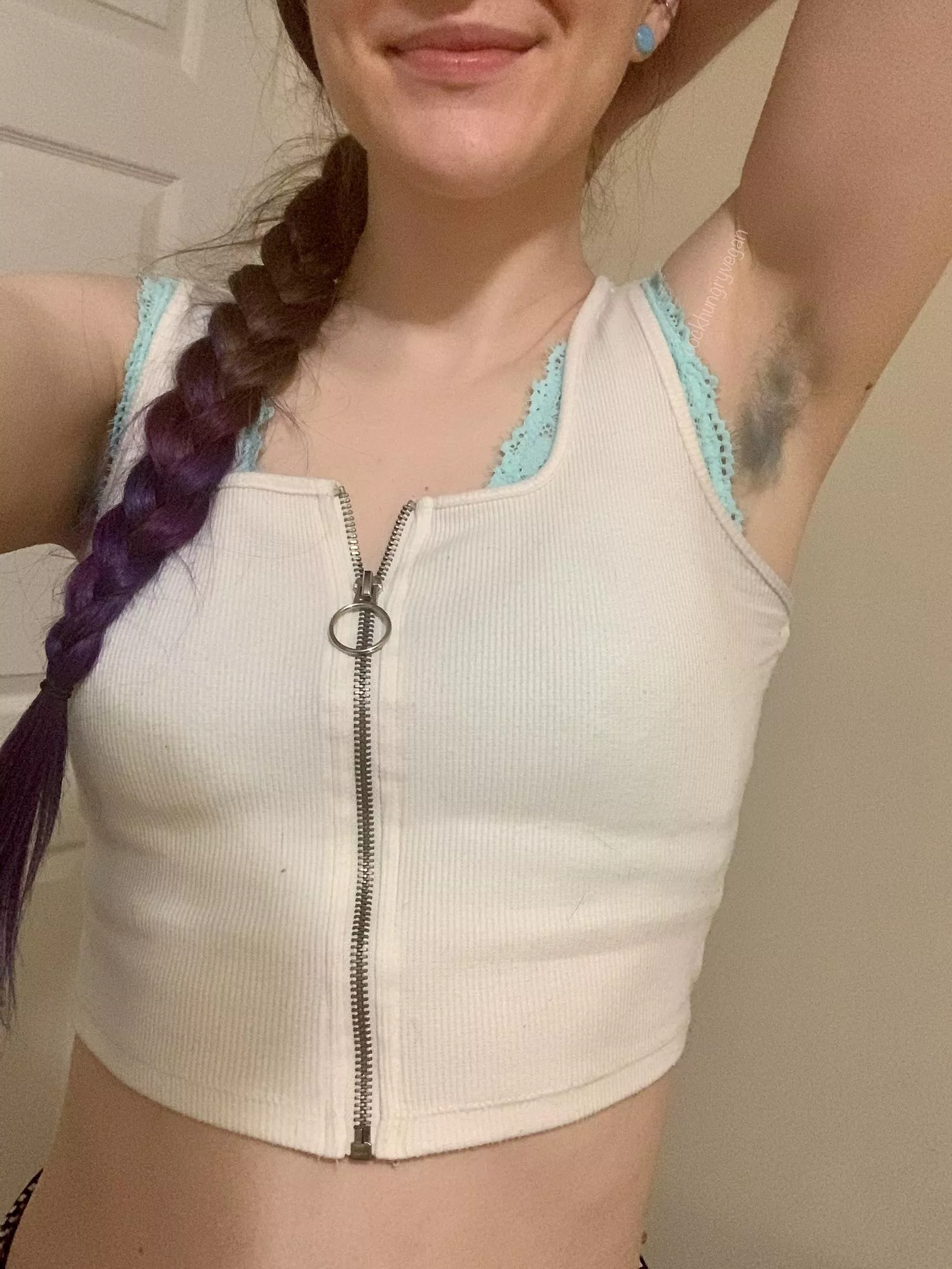 My pits got sweaty during burlesque class