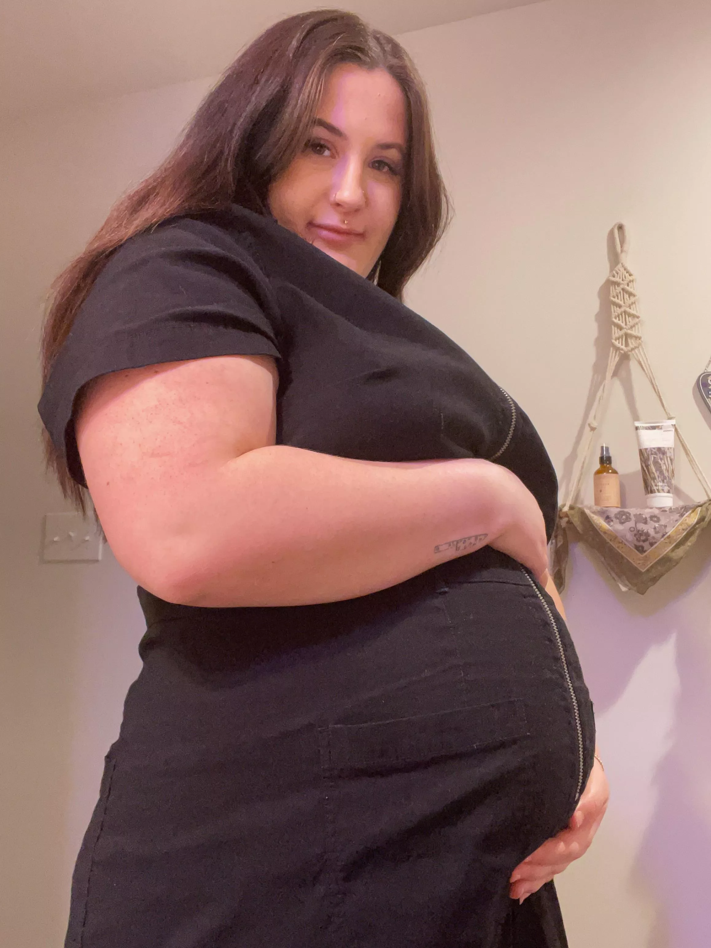 nothing can contain this gut