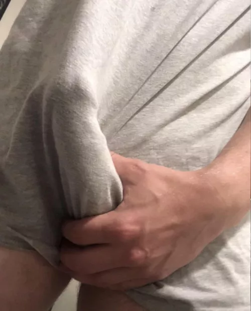 Shirt Bulge