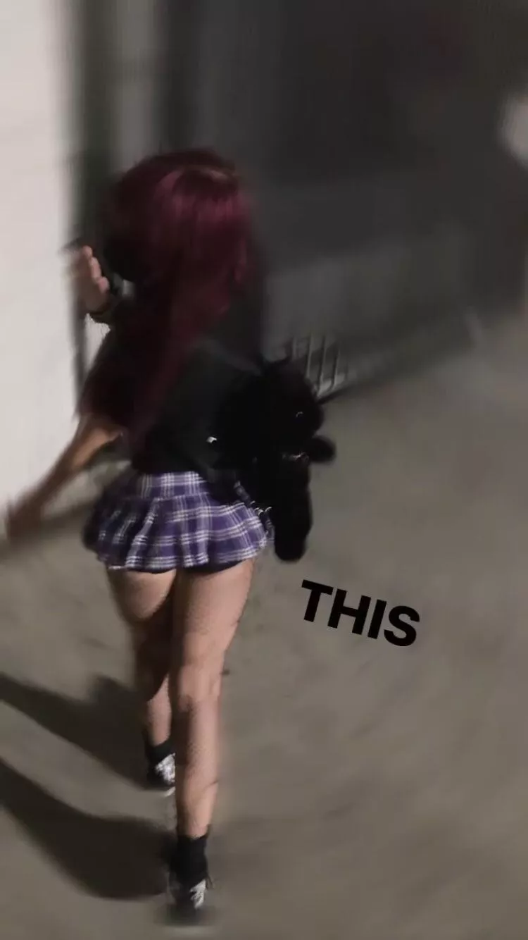 The attention I get with this outfit 🤭🤭🤭