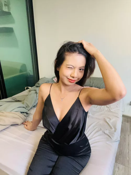 The invitation is clear: let's make some memories together.