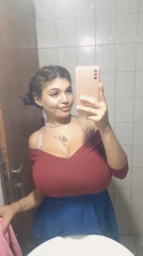 There’s just NO WAY she could ever hide those