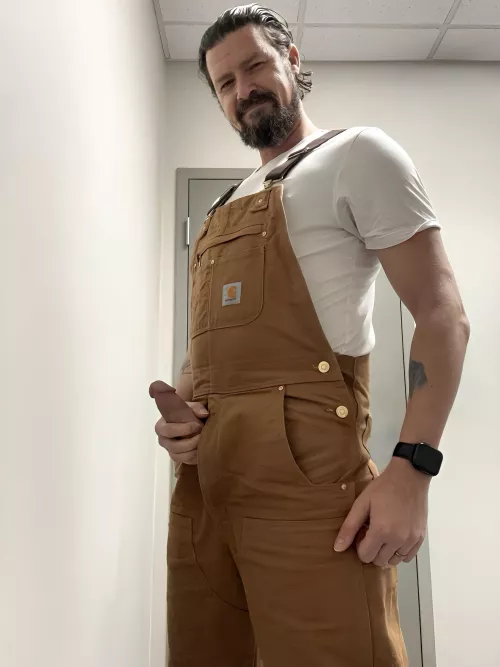 This (44) Daddy says it’s time to feast.