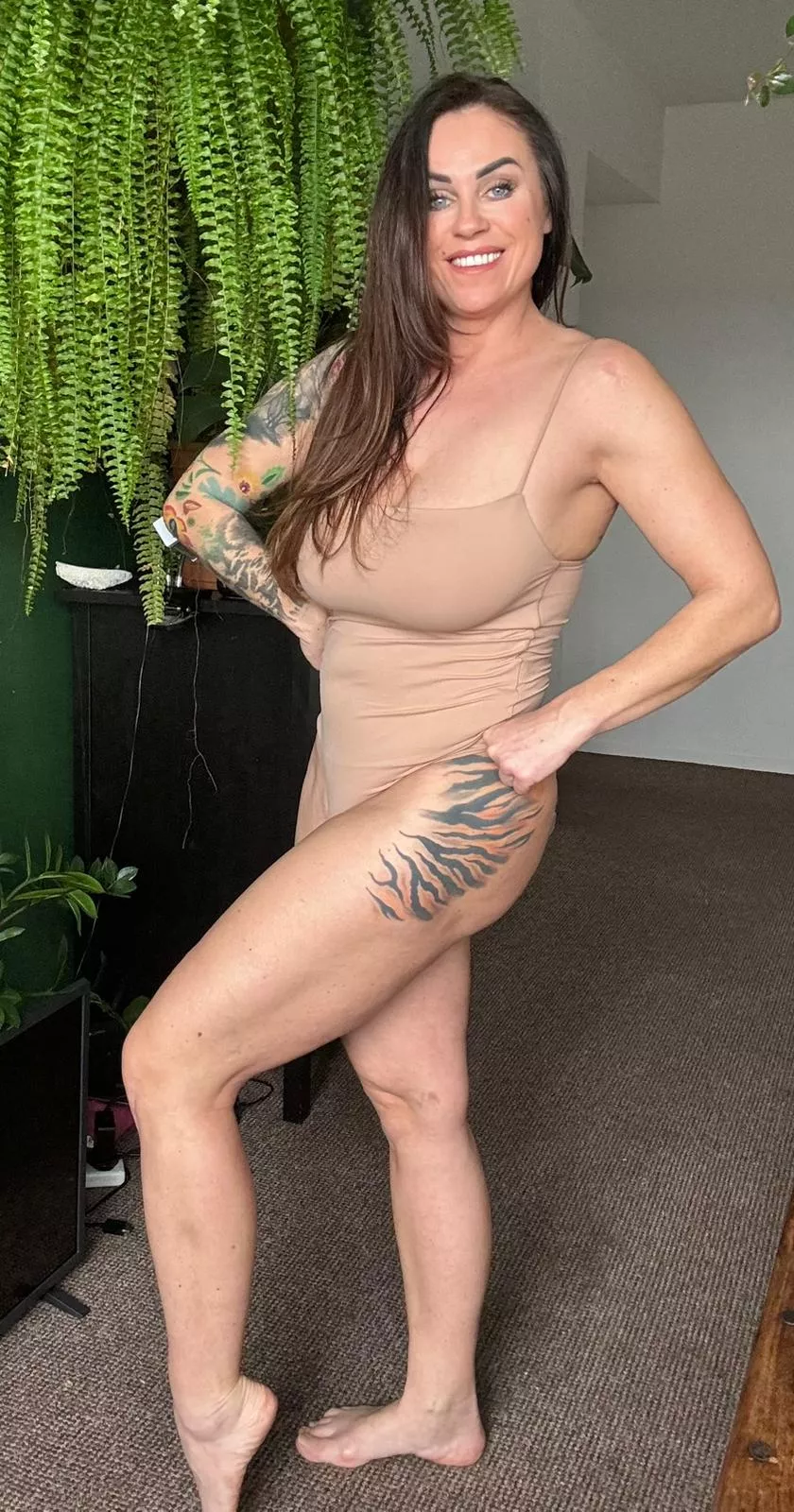 This slutty secretary loves wearing no bra to work