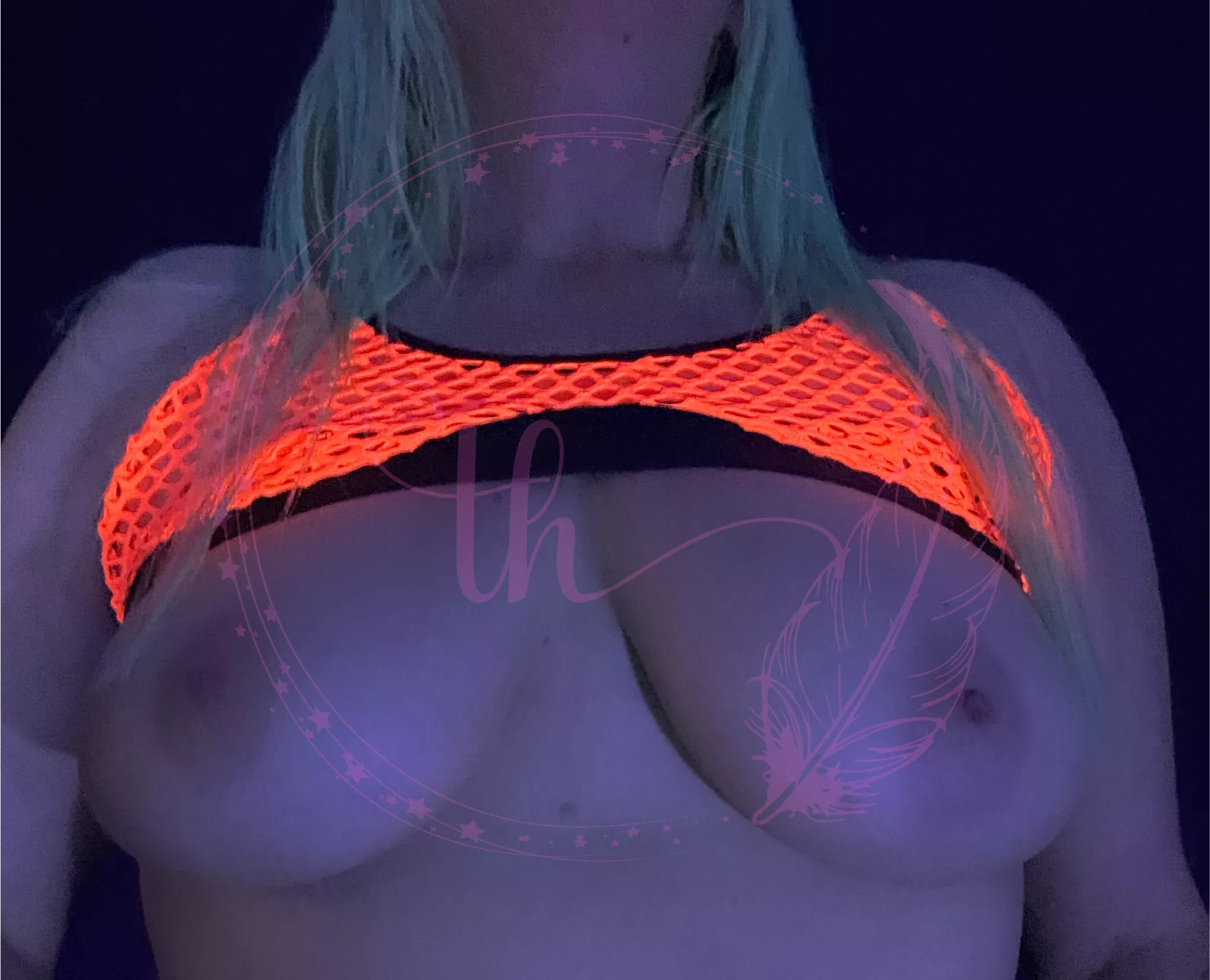 Titties need some hot cream...