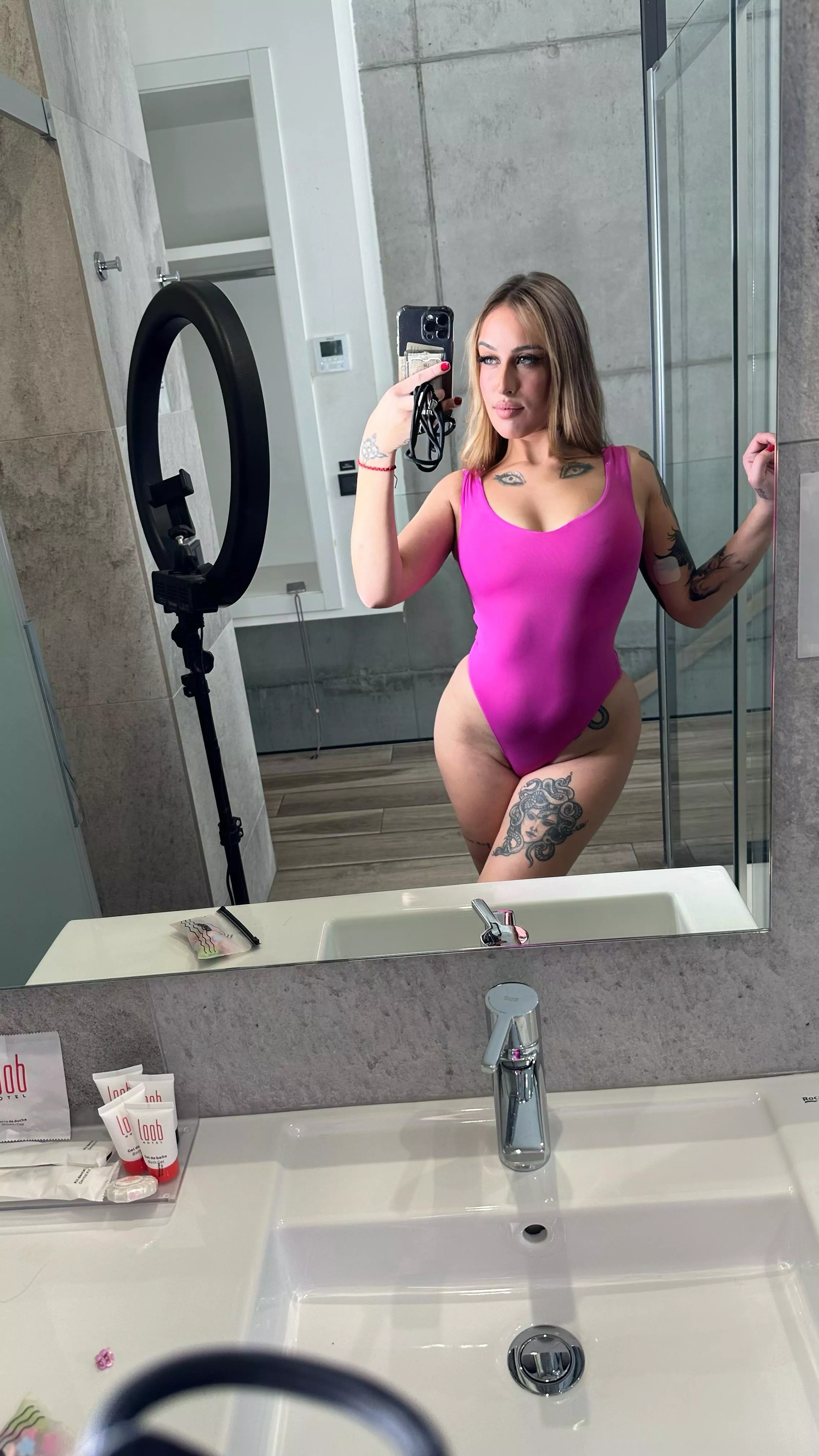 Today's colour is pink !!