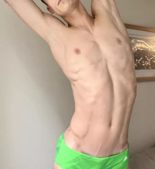 Turned on by my own pit smell