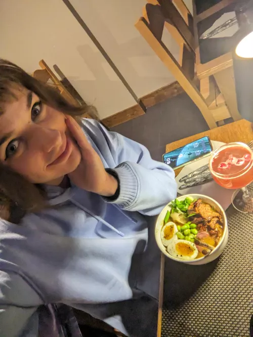 who's a ramen lover too? 🍜