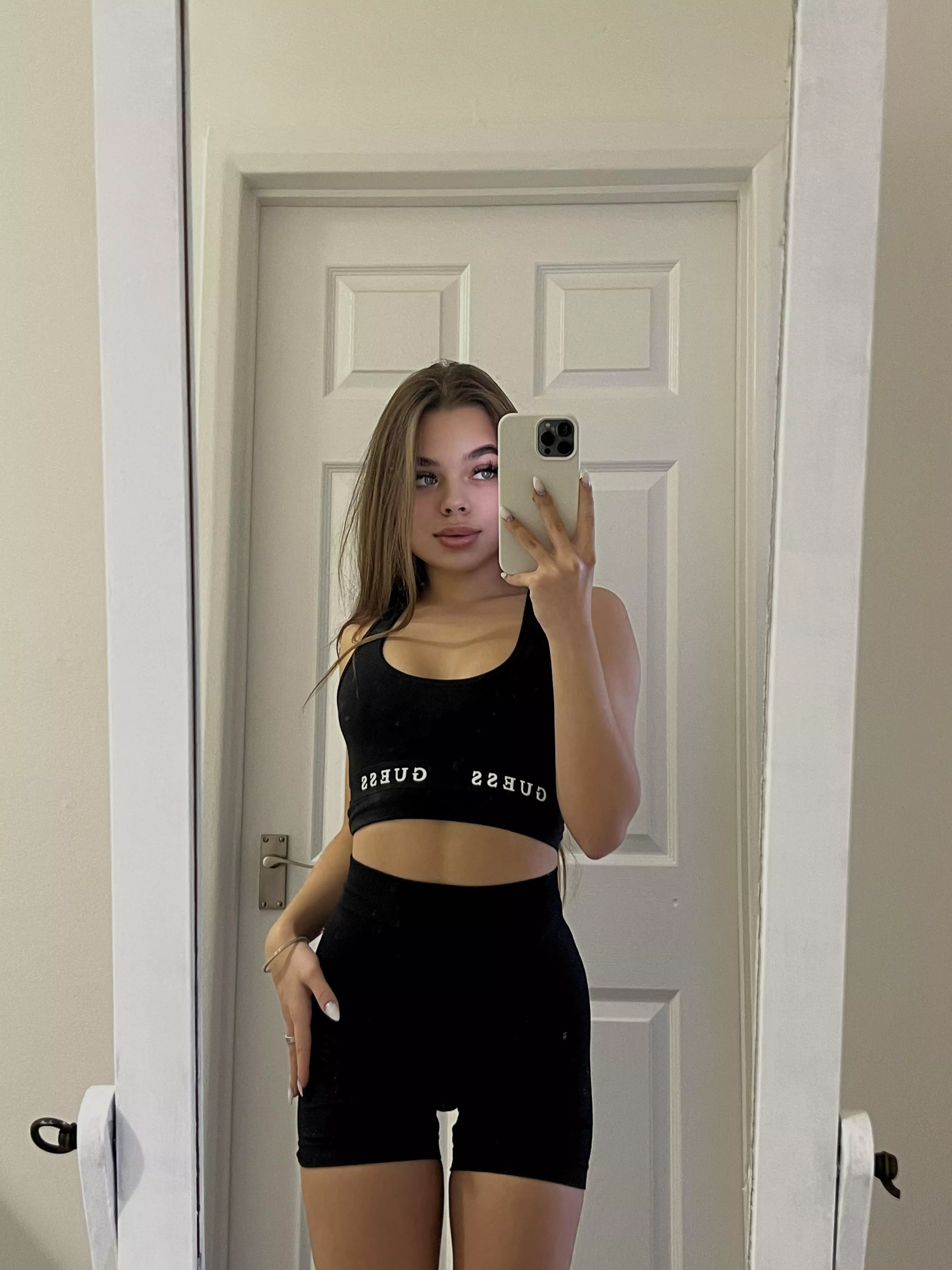 Who's the hottest gymgirl of them all?