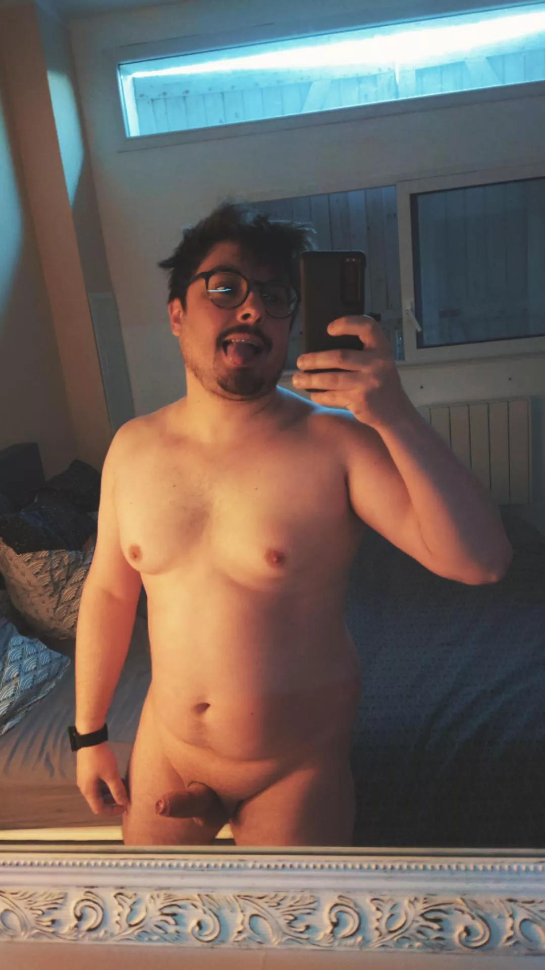 Wood morning but make it tiny ☺️👉🏻👈🏻