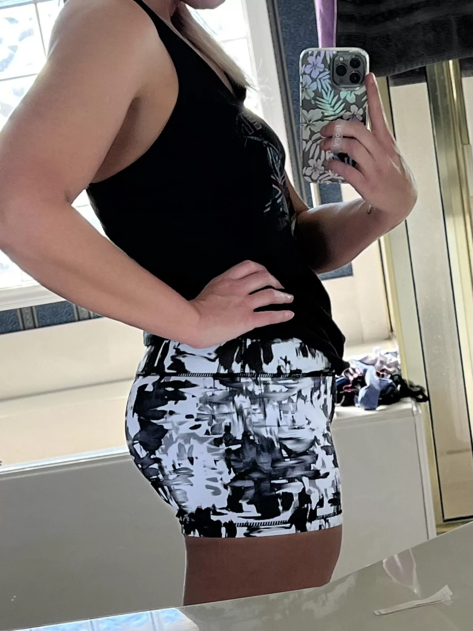 Working on the booty gains [f]