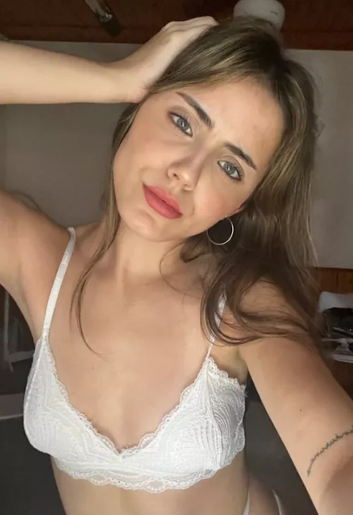 You fave cam girl is here