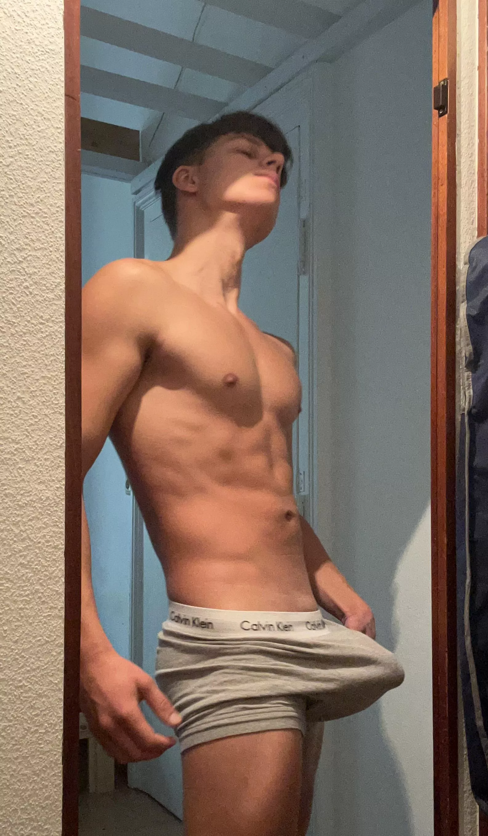 (19)Top or bottom?🤔