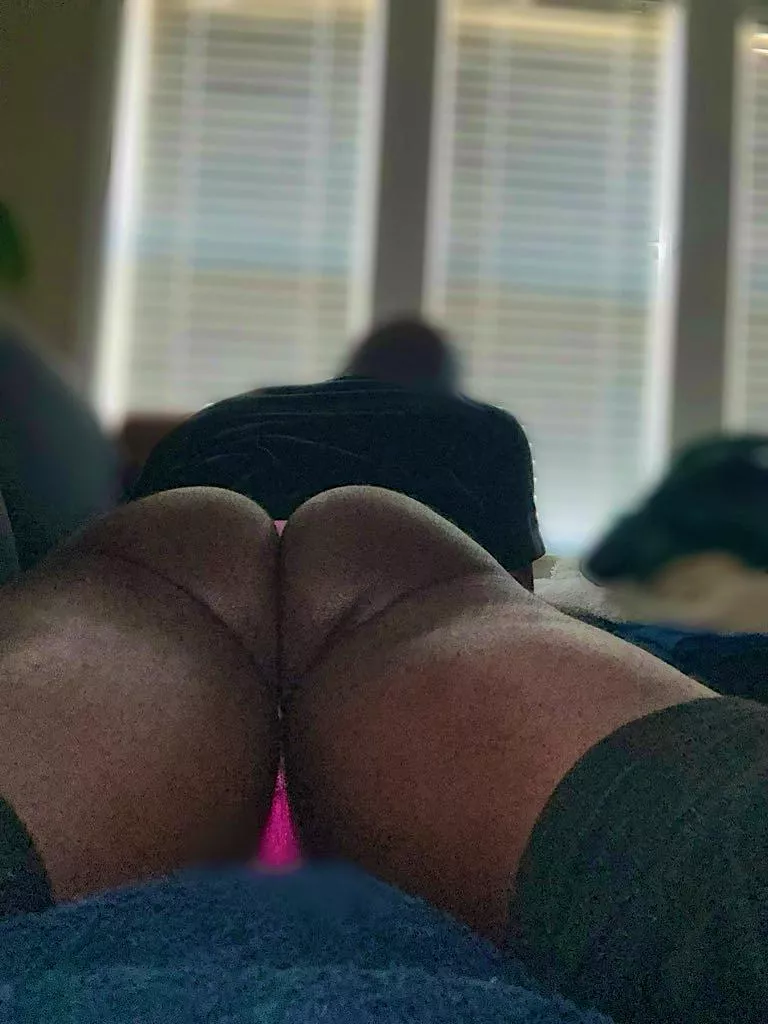 20 mins later I was sucking some cock