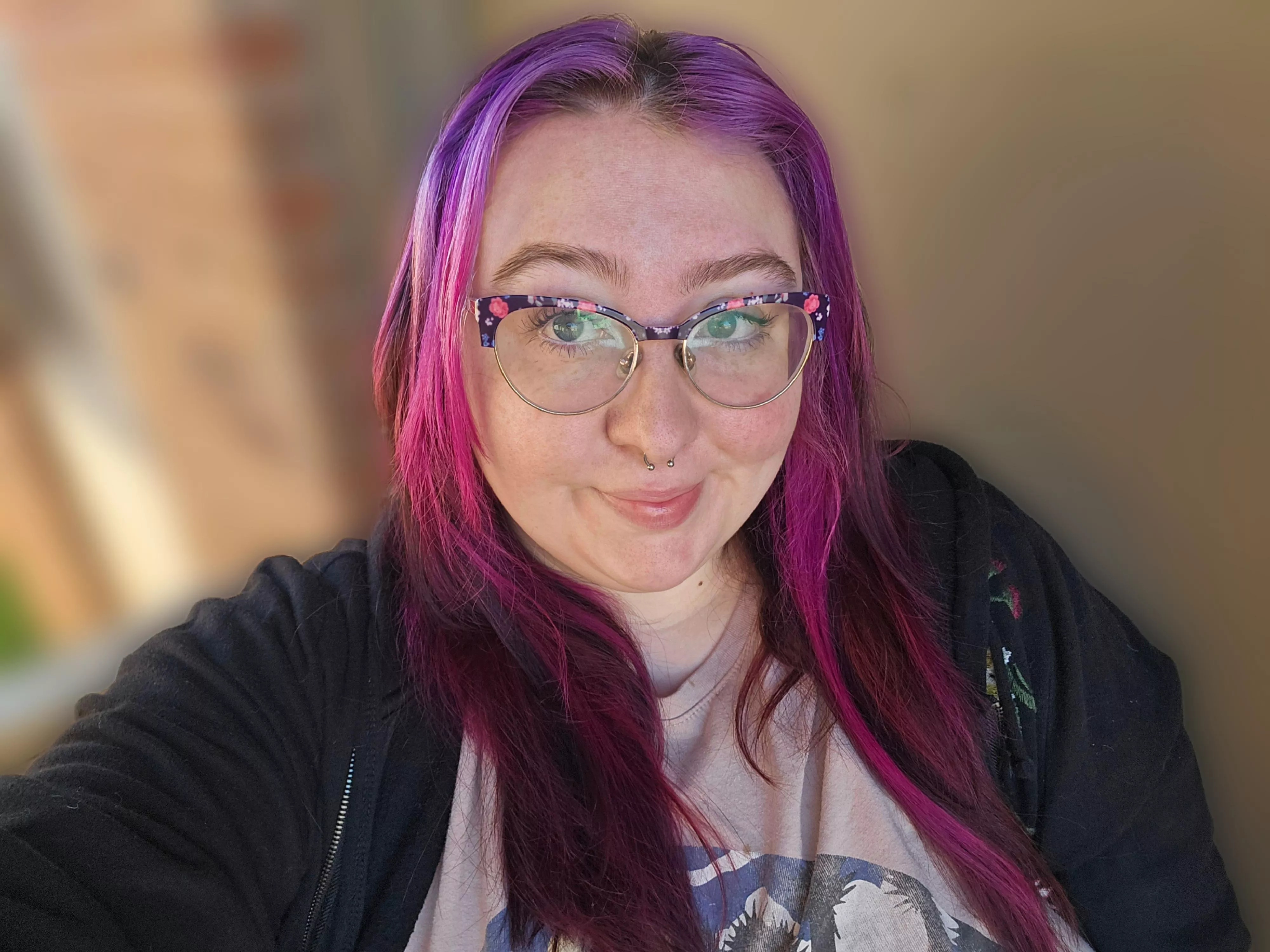 a lil selfie from this morning💗 what color are your eyes?? Mine are blue!