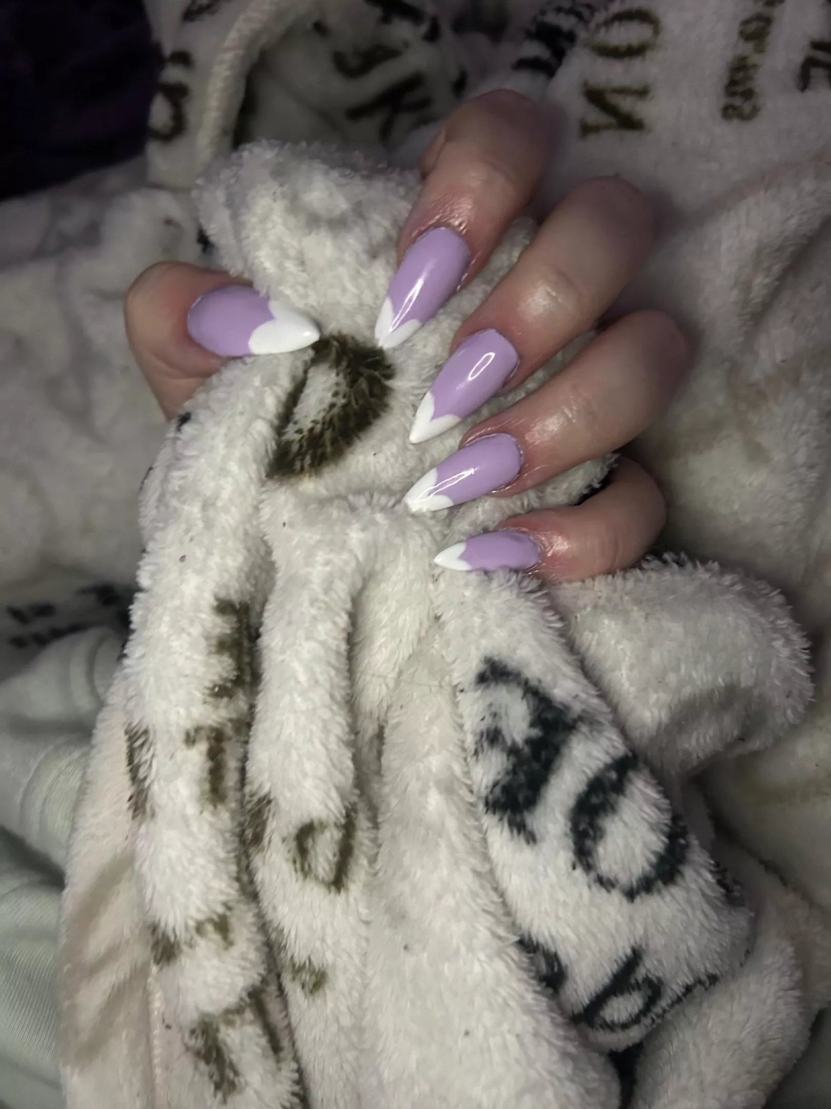 A week until Valentine’s Day means heart nail art